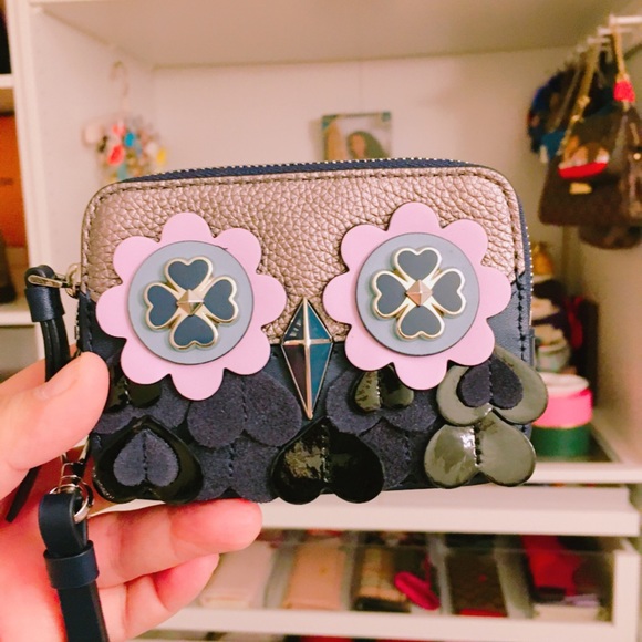 🌴SUMMER SALE🌴💯✔️Authentic Kate Spade Wallet - Picture 4 of 11